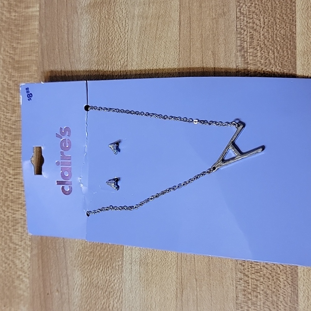 Claire's necklace earring set.